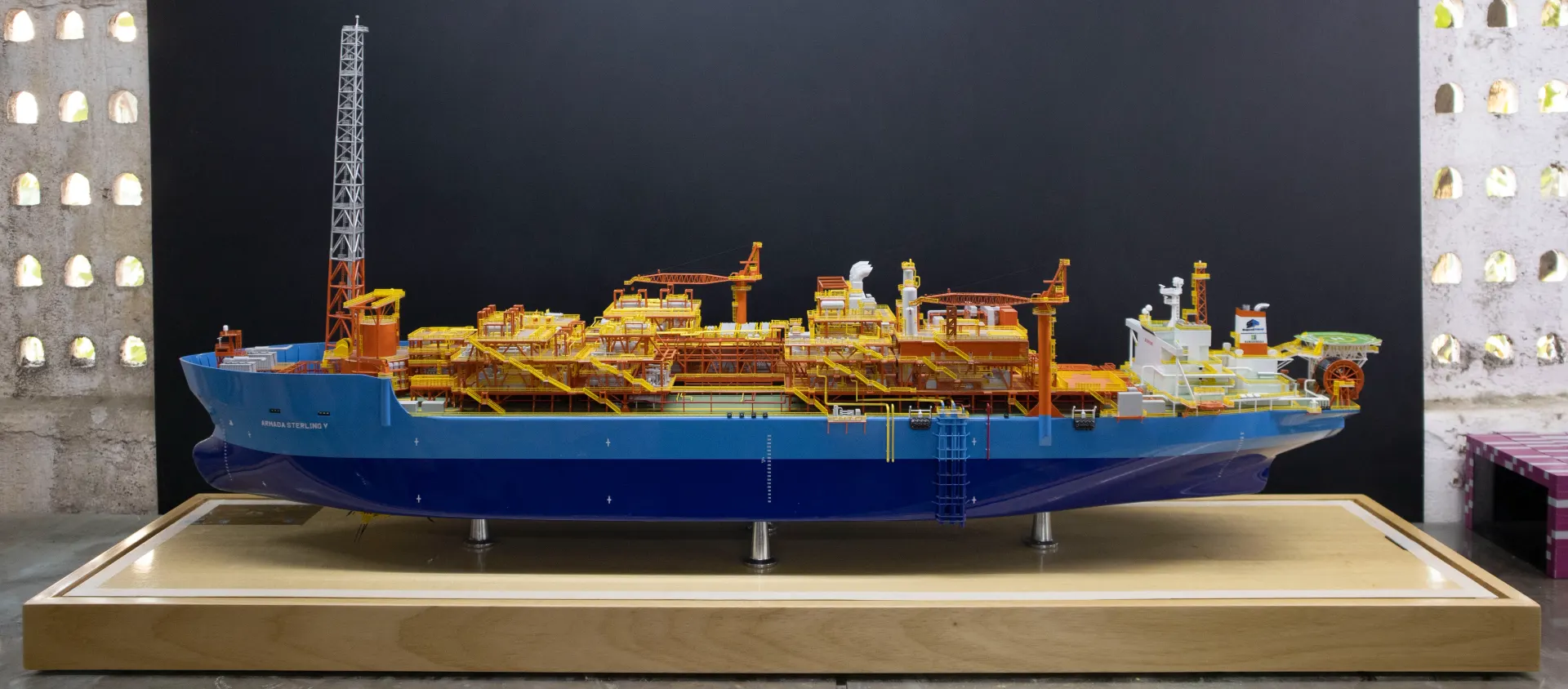 Singapore Ship
                                Model